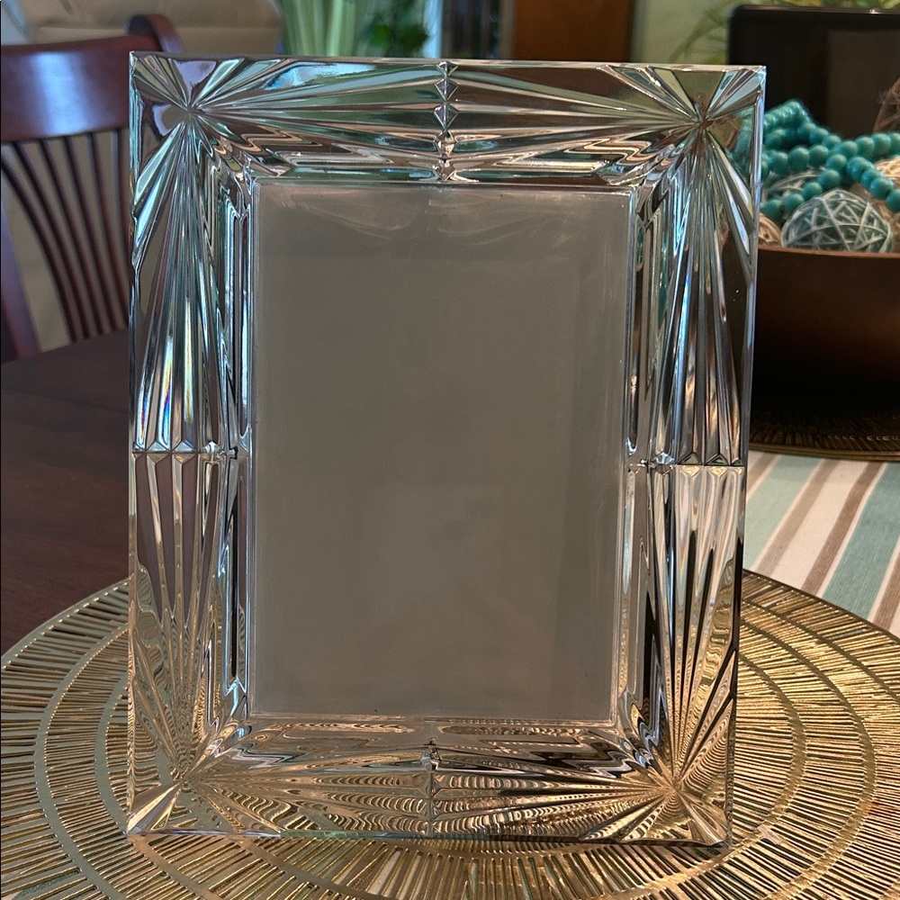 Mikasa Celebrity Collection Glass Picture Frame 5x7 picture